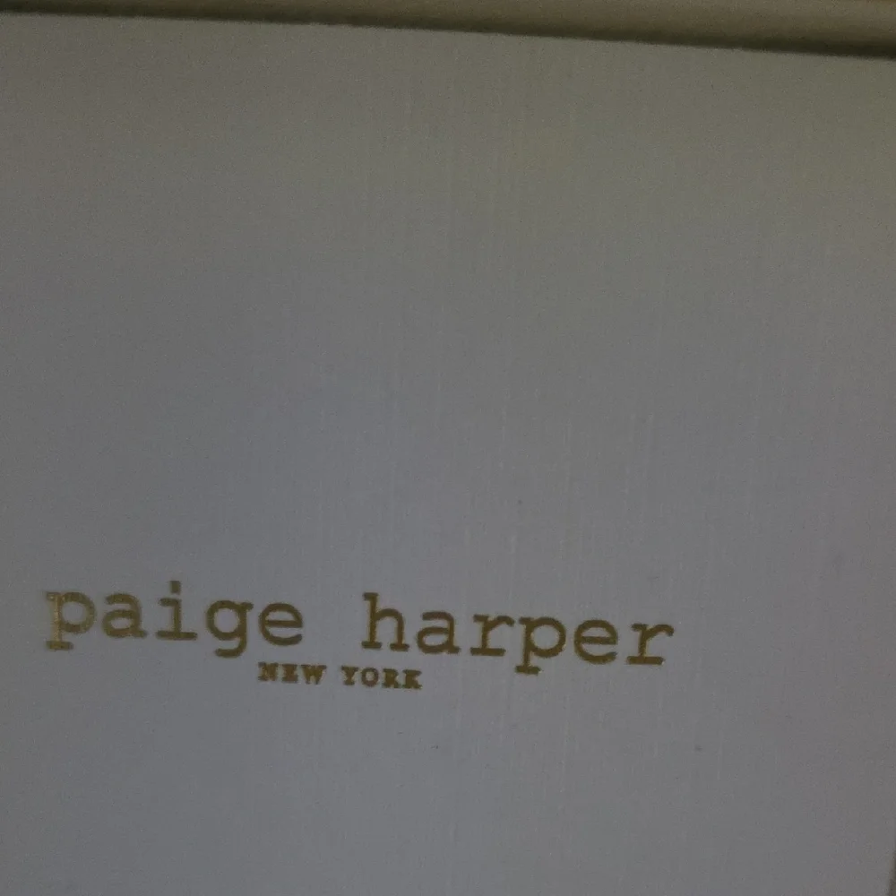 Gold Initial Necklace - Picture 4 of 6